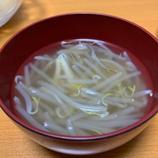 もやしと舞茸の中華スープ
